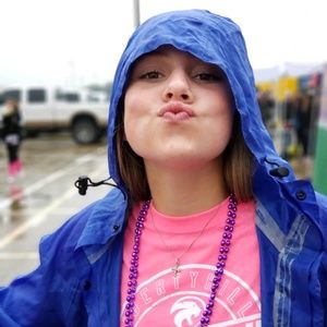 Meet your Posher, Hailey